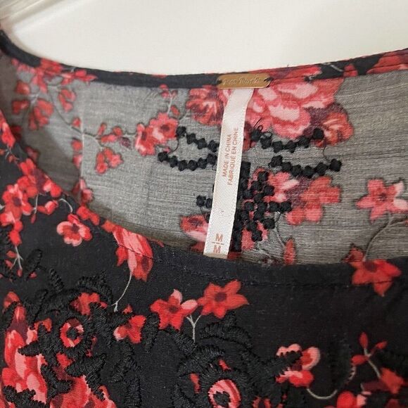 Free People Red floral embroidered cinch waist swing dress size Medium - Picture 2 of 7